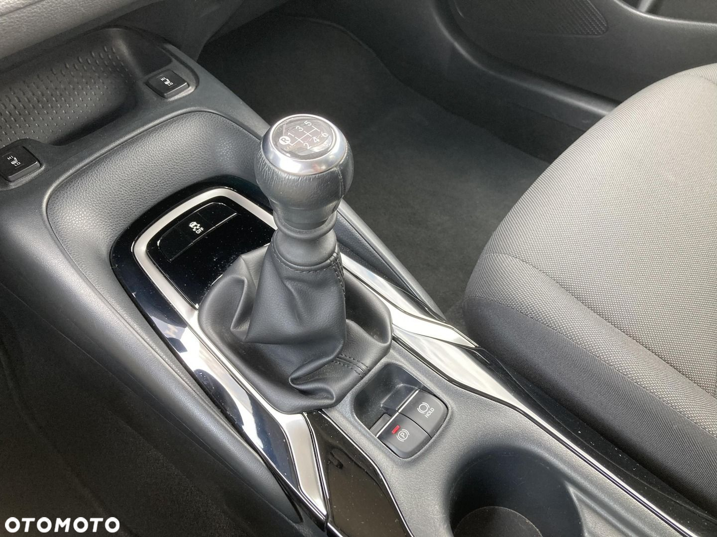 Toyota Corolla - 27