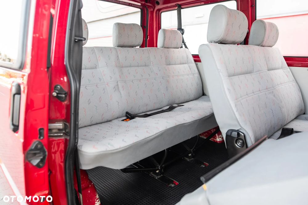 Volkswagen Transporter - 24