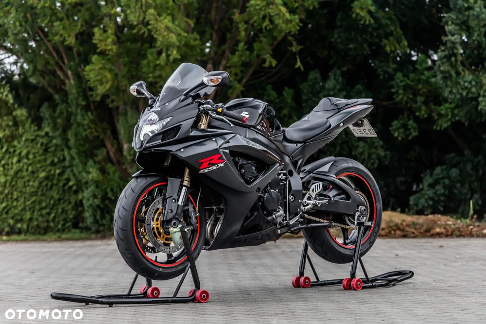 Suzuki GSX-R - 10