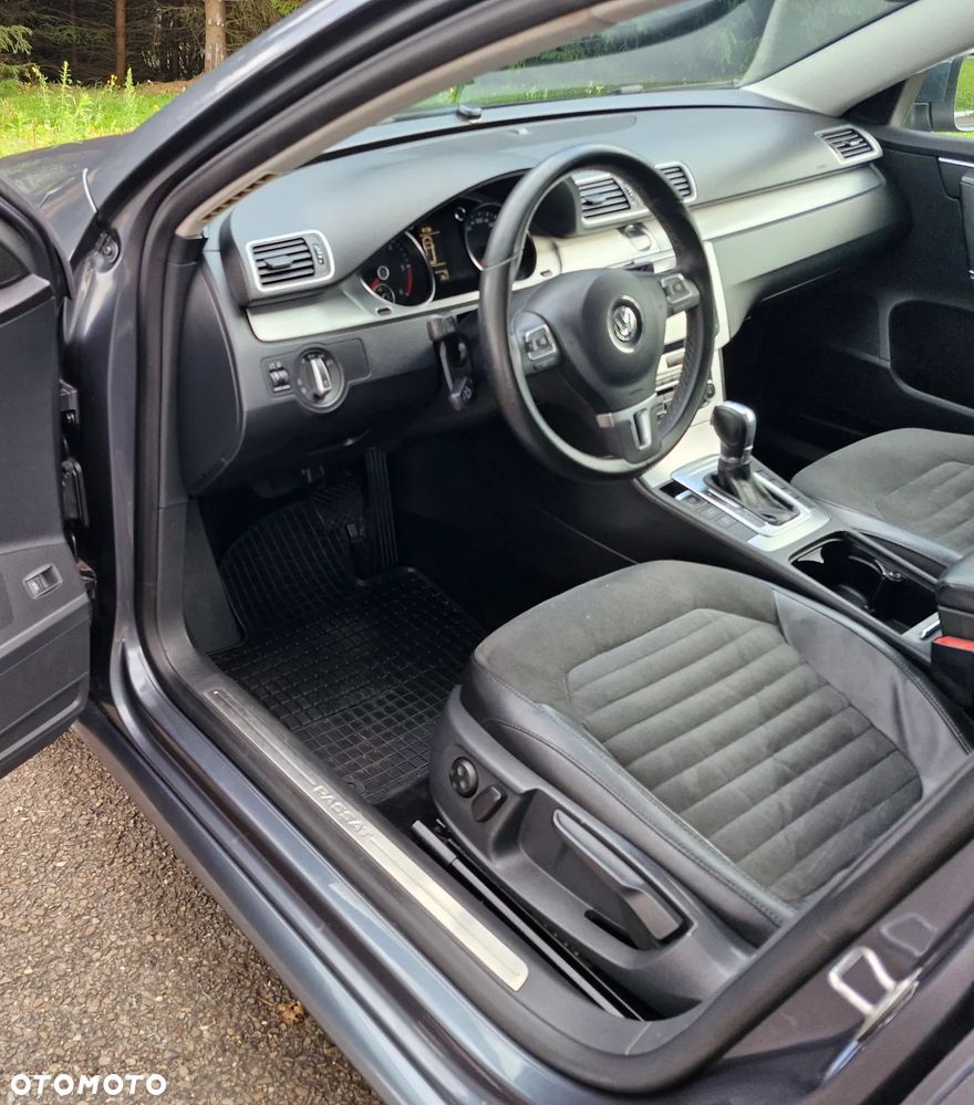Volkswagen Passat Variant 2.0 TDI DSG BlueMotion Technology Highline - 18