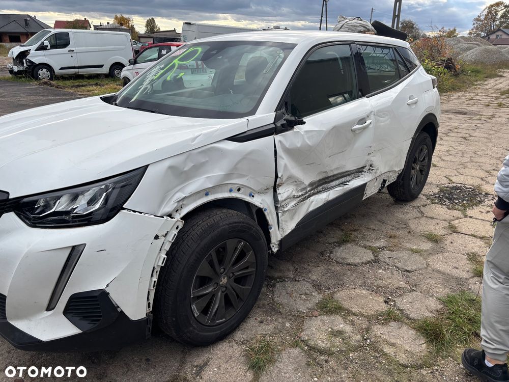 Peugeot 2008 1.2 PureTech Allure Pack S&S - 11