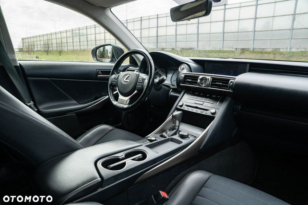 Lexus IS - 22