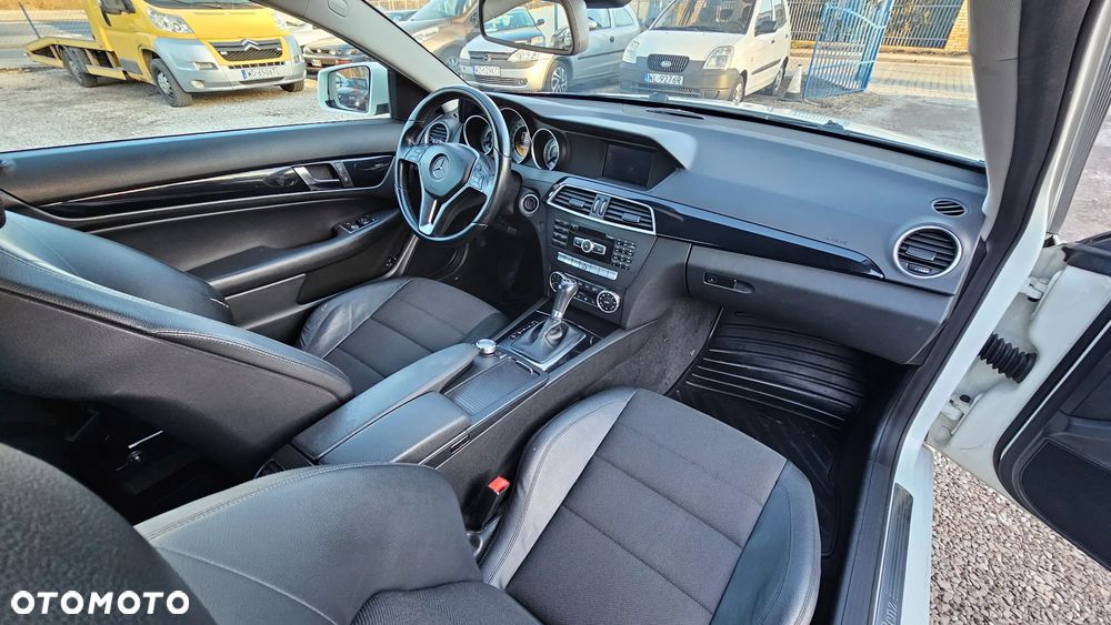 Mercedes-Benz Klasa C 180 BlueEFFICIENCY 7G-TRONIC - 15
