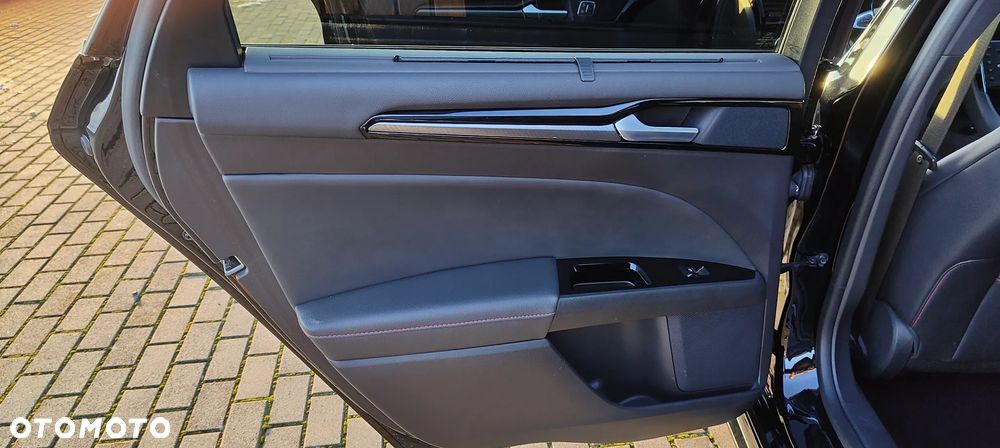 Ford Mondeo 2.0 EcoBlue ST-Line - 12