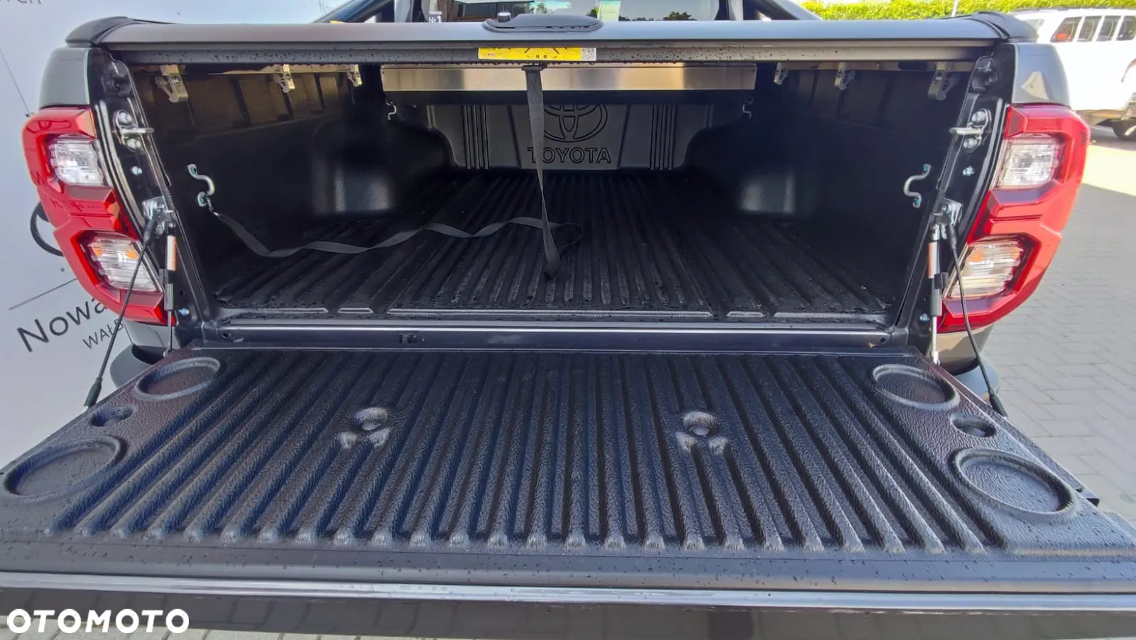 Toyota Hilux 2.8 D-4D Double Cab Invincible 4x4 - 19