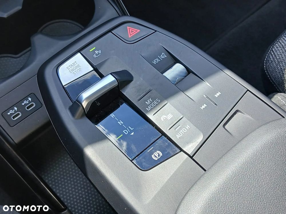 BMW X1 sDrive18i - 18