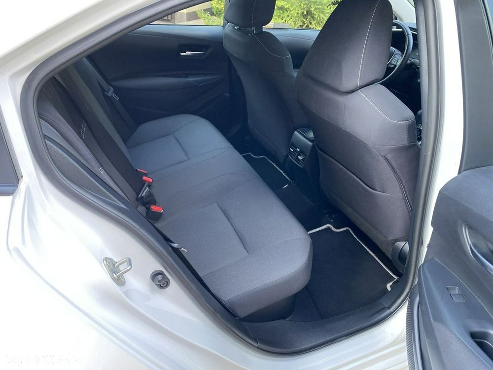 Toyota Corolla 1.8 Hybrid Comfort - 34