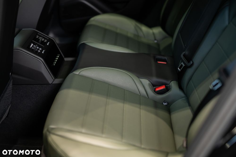 Porsche Panamera 4 - 37