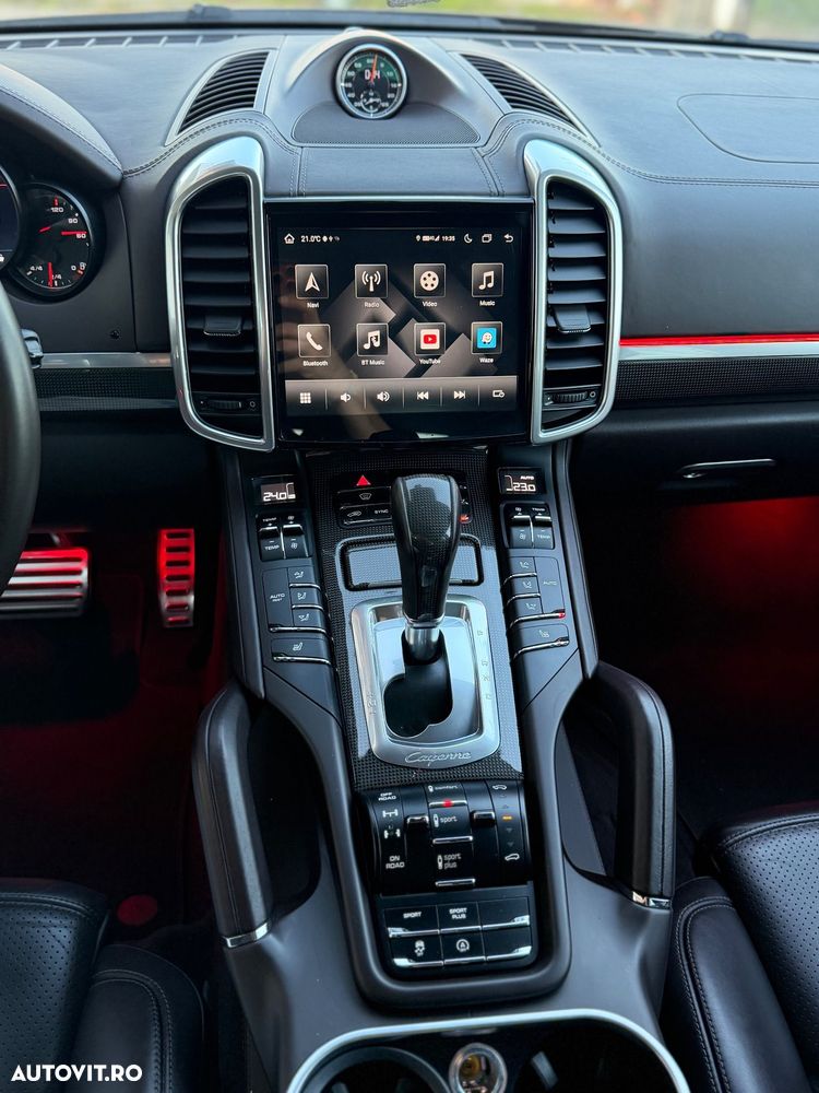 Porsche Cayenne - 15