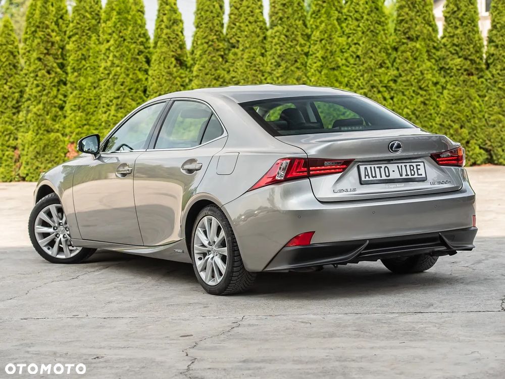 Lexus IS Luxury Line - 9