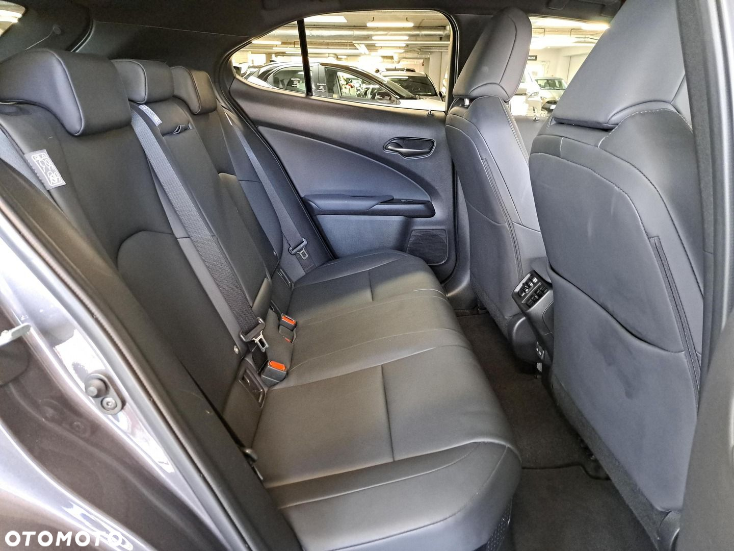Lexus UX 250h GPF F Sport Design 2WD - 13