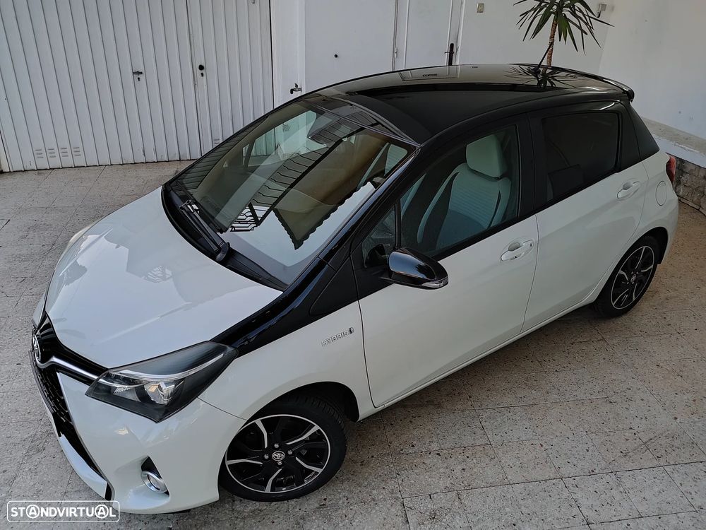 Toyota Yaris 1.5 HSD Comfort +P.Style+P.Techno — fotografia 10
