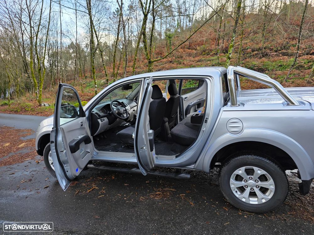 Mitsubishi L200 2.5 TD St Sport Full Box - 26