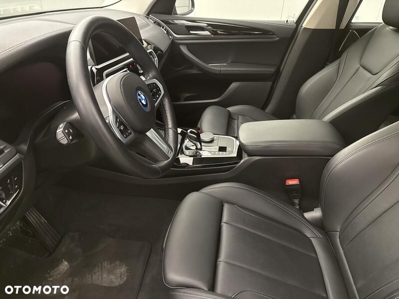 BMW X3 xDrive30e - 11