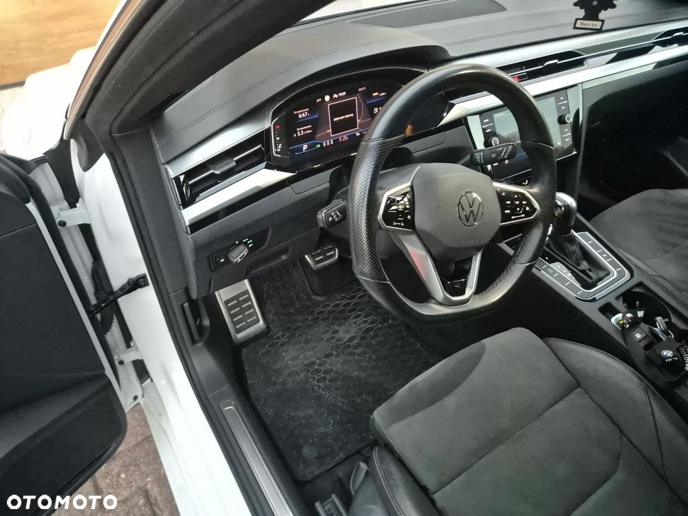 Volkswagen Arteon 2.0 TDI SCR R-Line DSG - 28