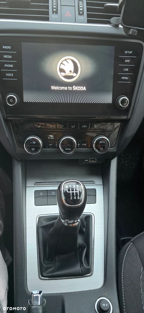 Skoda Octavia 1.5 TSI ACT Ambition - 10