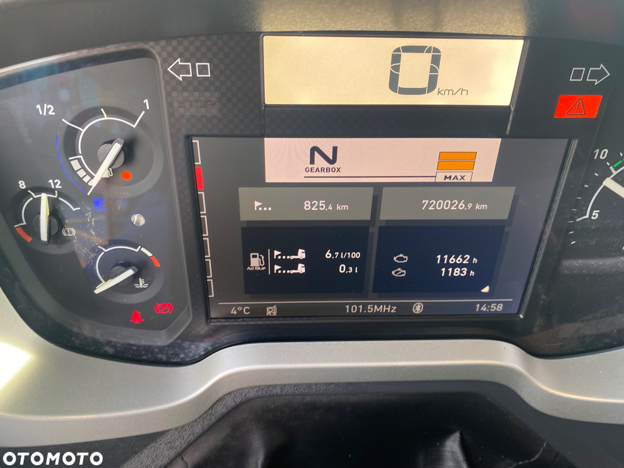 Renault T480 High Sleeper Cab - 12