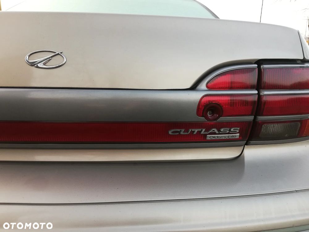 Oldsmobile Cutlass 3.1 International - 20