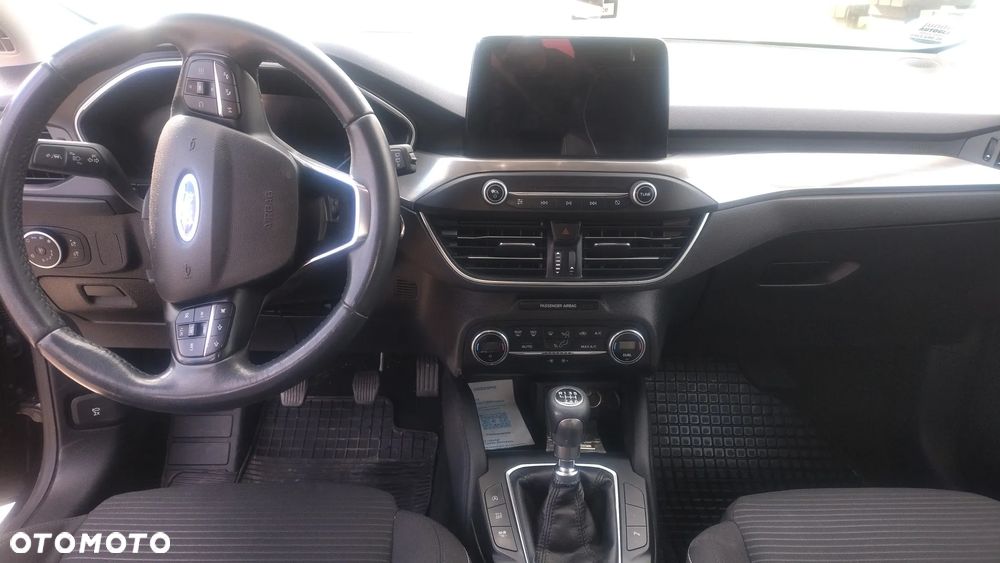Ford Focus 2.0 EcoBlue Titanium Business - 23