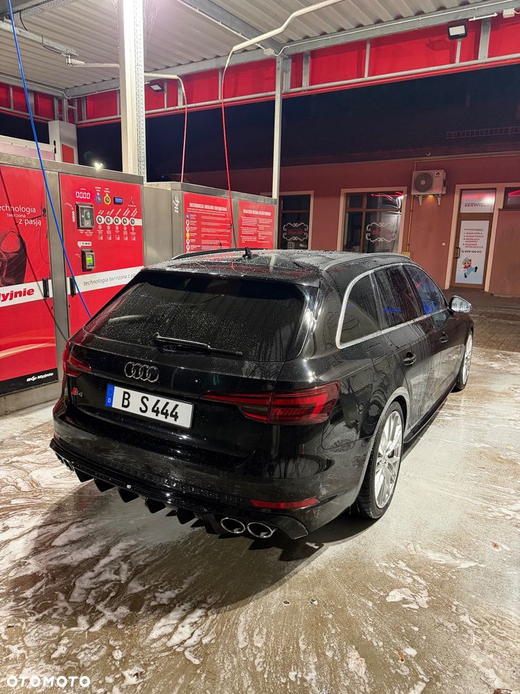 Audi S4 Avant