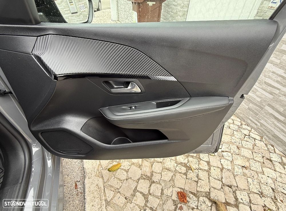 Peugeot 208 1.2 PureTech Allure EAT8 - 12