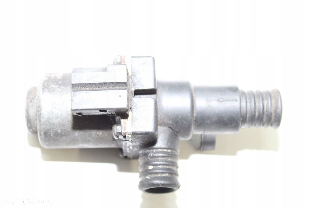 BMW E34 ELEKTROZAWÓR OGRZEWANIA ZAWÓR WODY 8390813 - 1