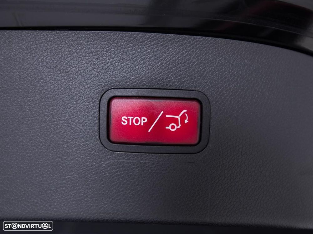Mercedes-Benz CLA 220 - 13