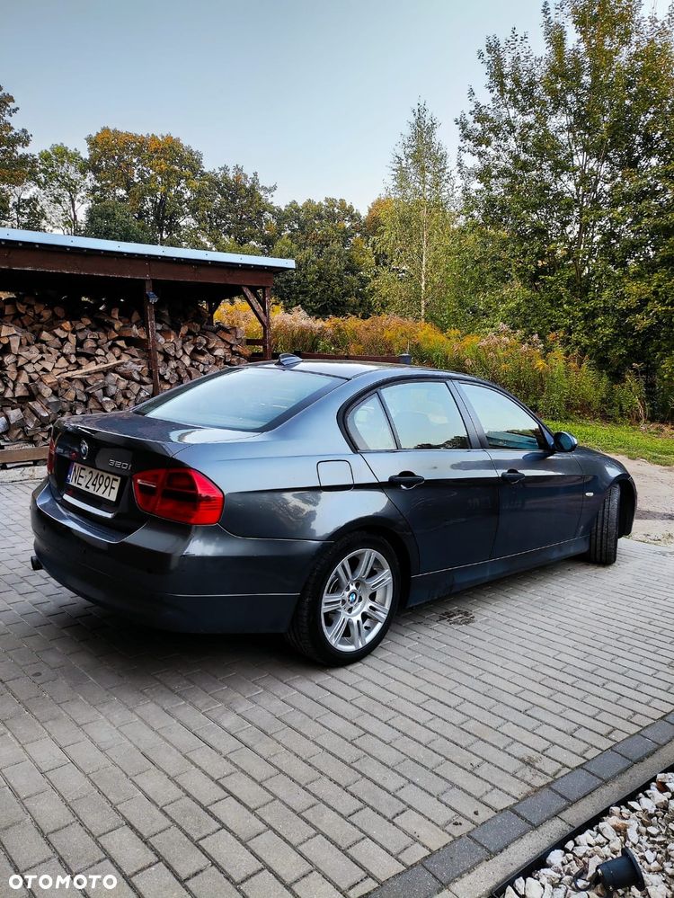 BMW Seria 3 320i - 2