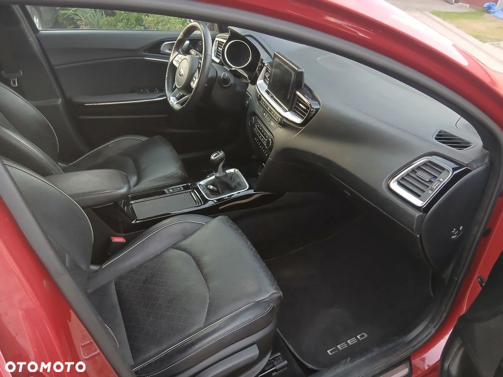 Kia ProCeed 1.4 T-GDI GT Line - 8