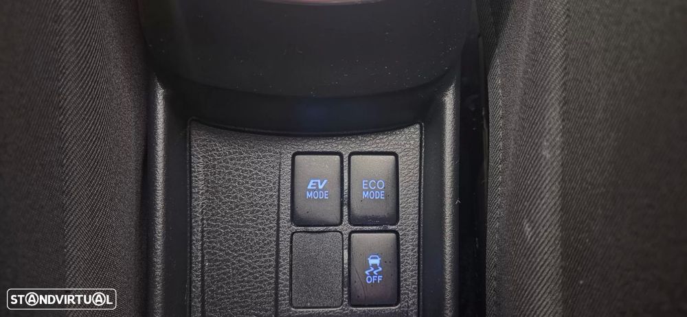 Toyota Yaris 1.5 HSD Comfort+P.Style - 32