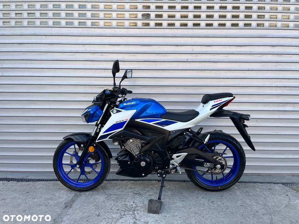 Suzuki GSX - 28