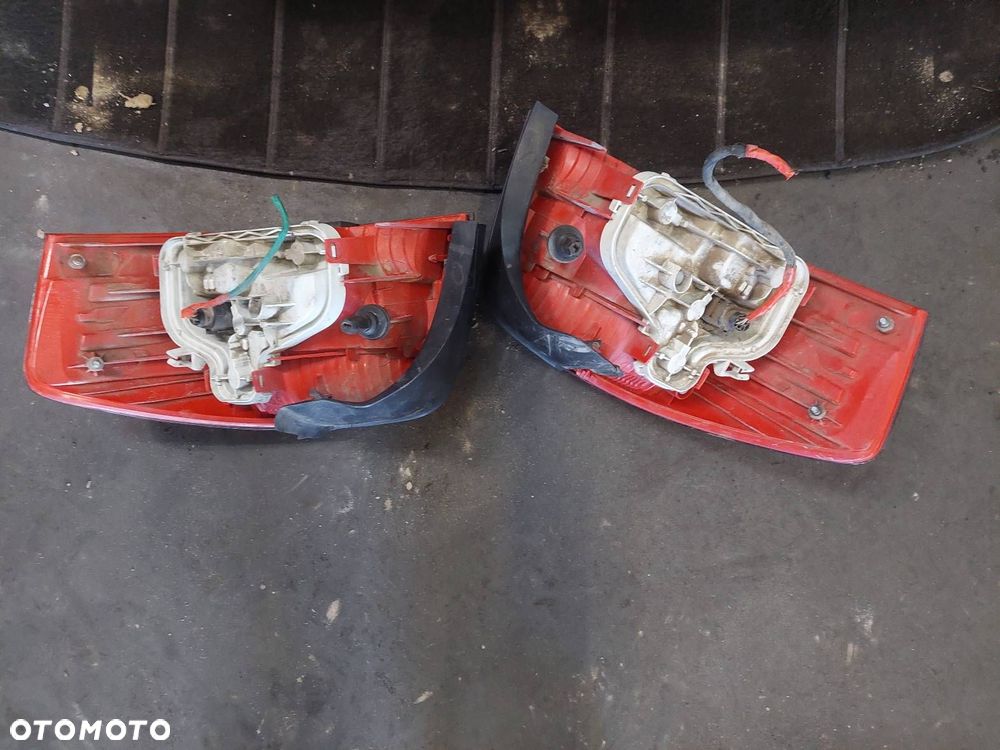 KOMPLETNY TYŁ KLAPA BAGAŻNIKA ZDERZAK TYŁ LAMPY AUDI A3 8P 3D LZ7L - 4