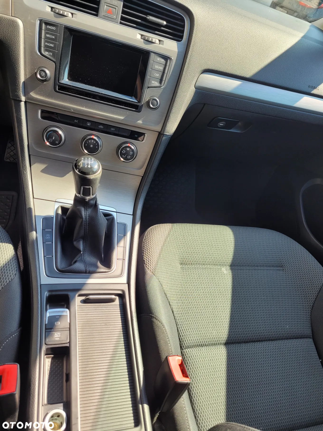 Volkswagen Golf VII 1.6 TDI BMT Comfortline - 7