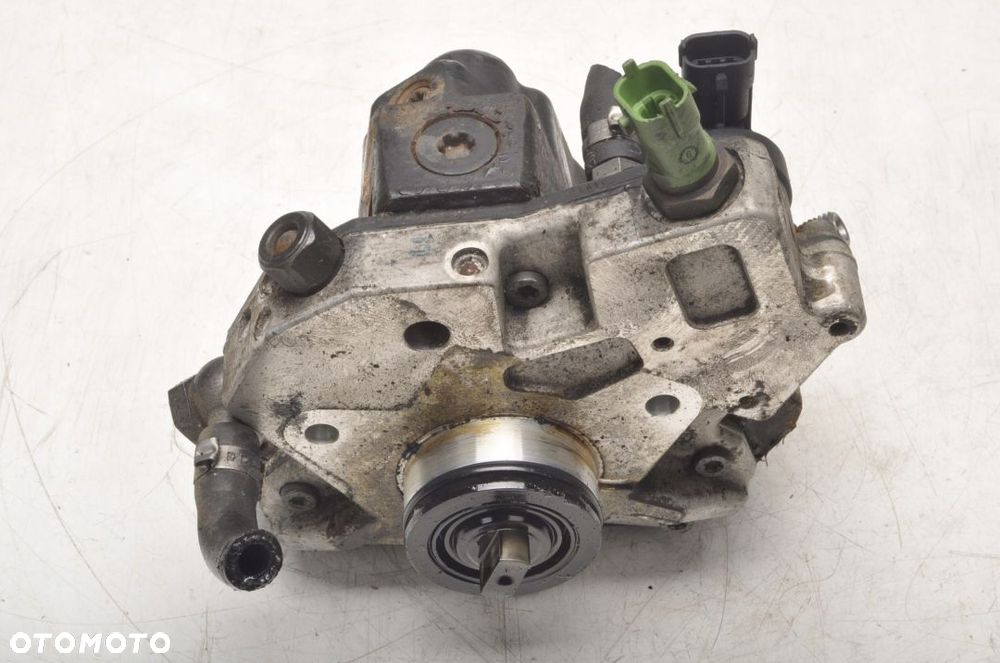 XC90 2.4 D5 POMPA WTRYSKOWA 31303475  0445010111 - 1