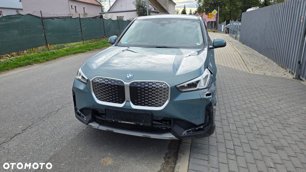 BMW iX1 xDrive30 - 16