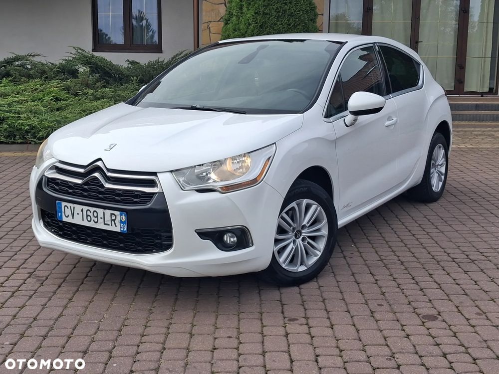 Citroën DS4 BlueHDi 120 S&S SoChic - 12