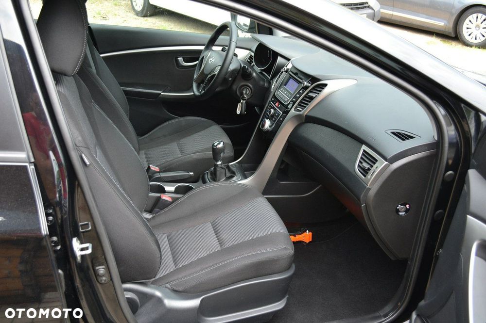 Hyundai i30 1.6 GDI Comfort - 15