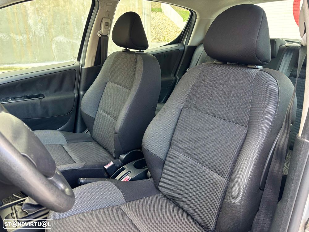 Peugeot 207 1.4 16V Trendy - 19