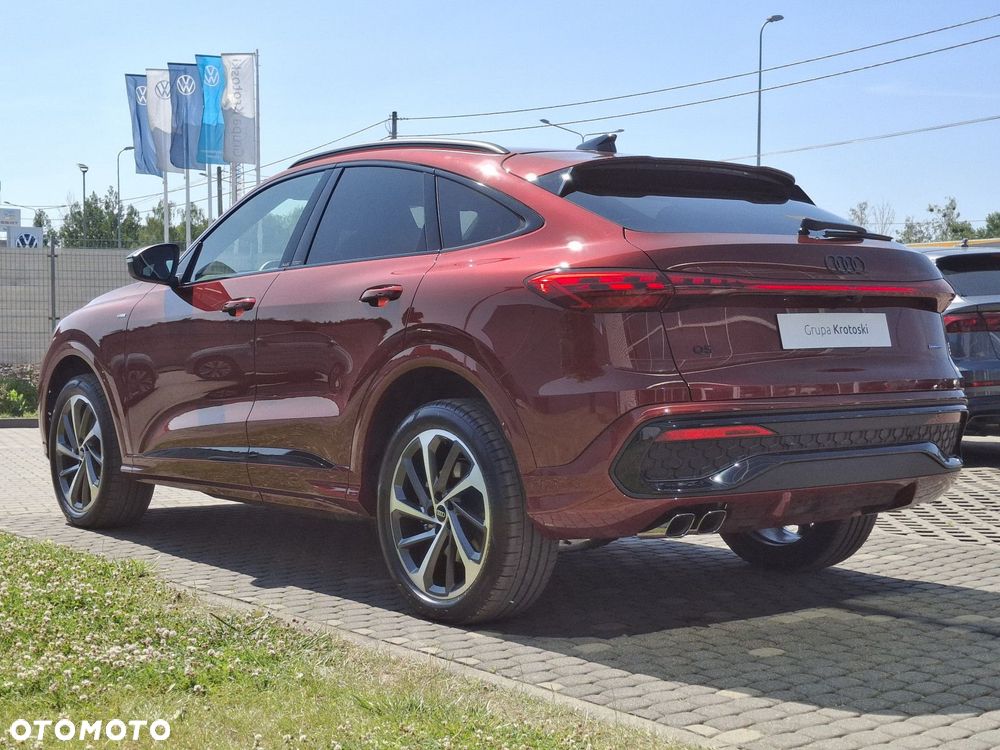 Audi Q5 Sportback - 4