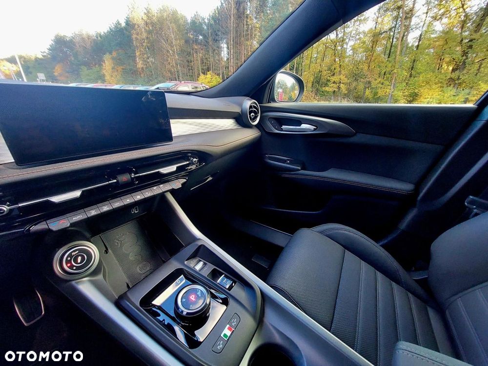 Alfa Romeo Tonale 1.5 T4 GSE mHEV Veloce DCT - 17