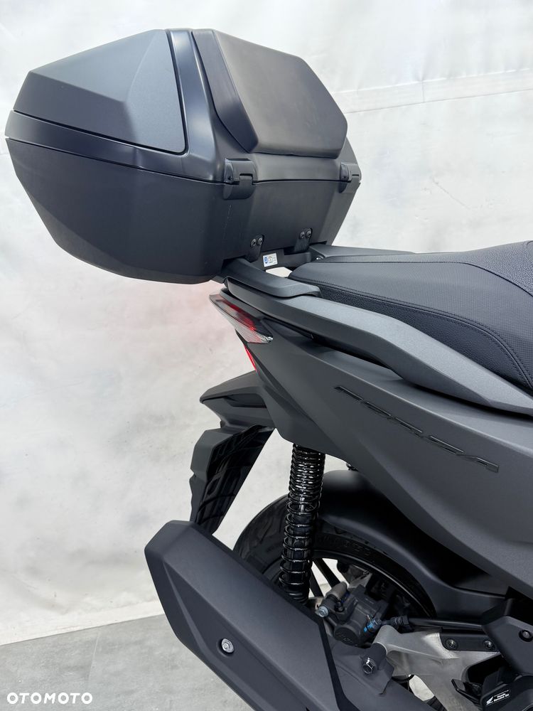 Honda NSS - 17