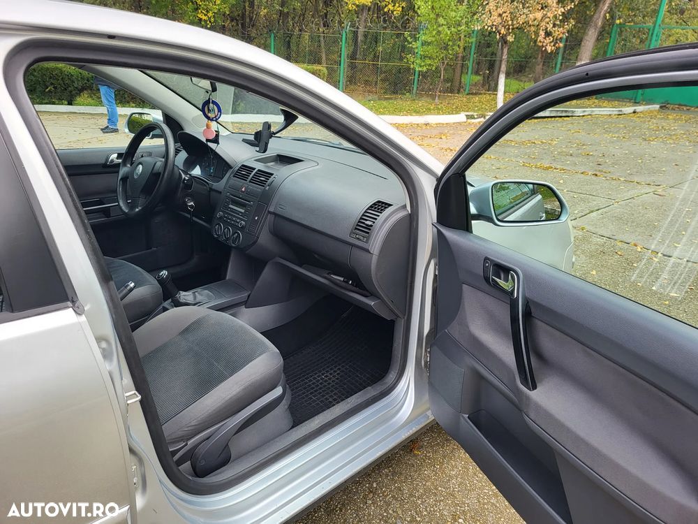 Volkswagen Polo 1.4 Comfortline - 16
