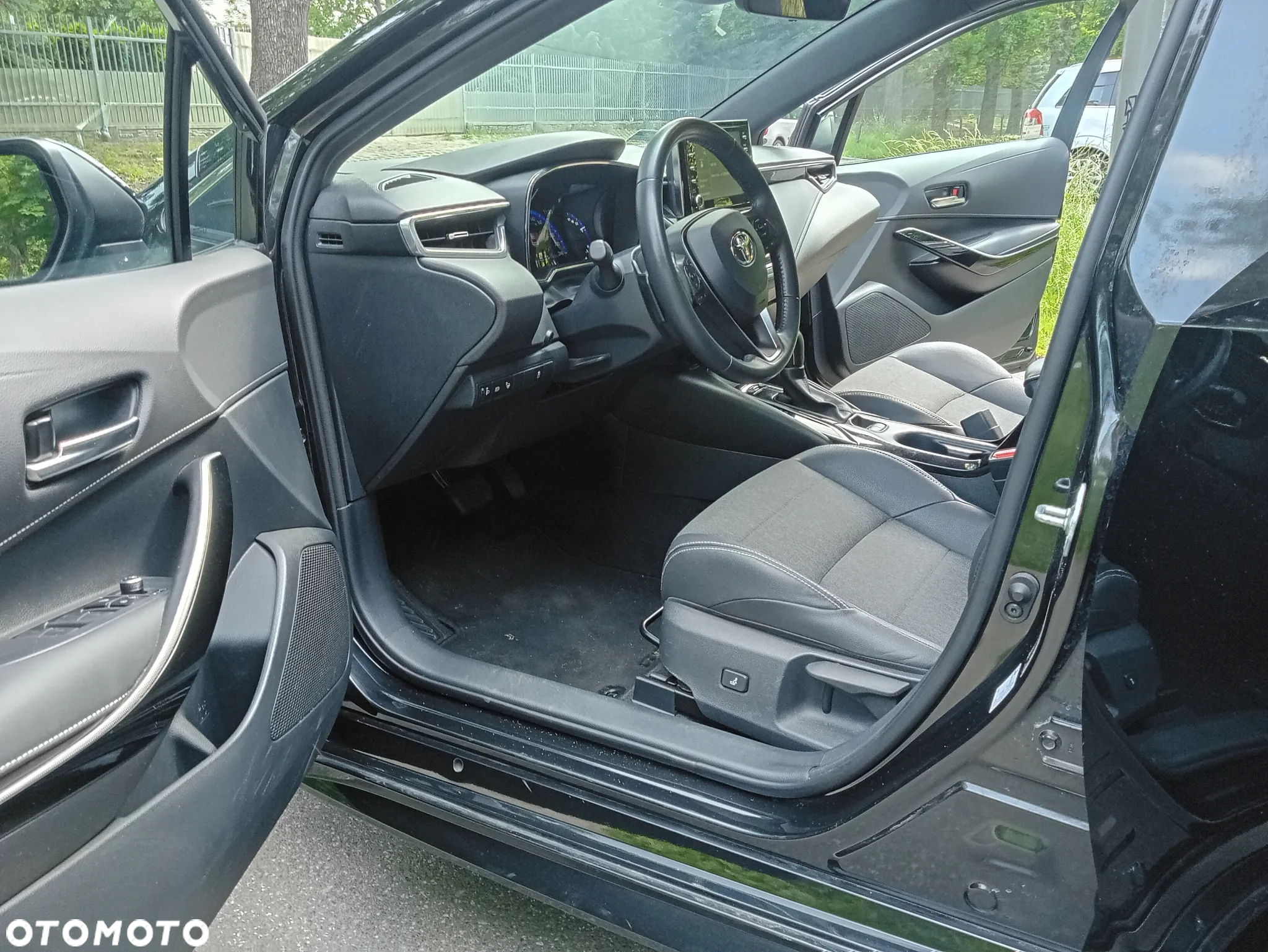 Toyota Corolla 2.0 Hybrid Comfort - 11