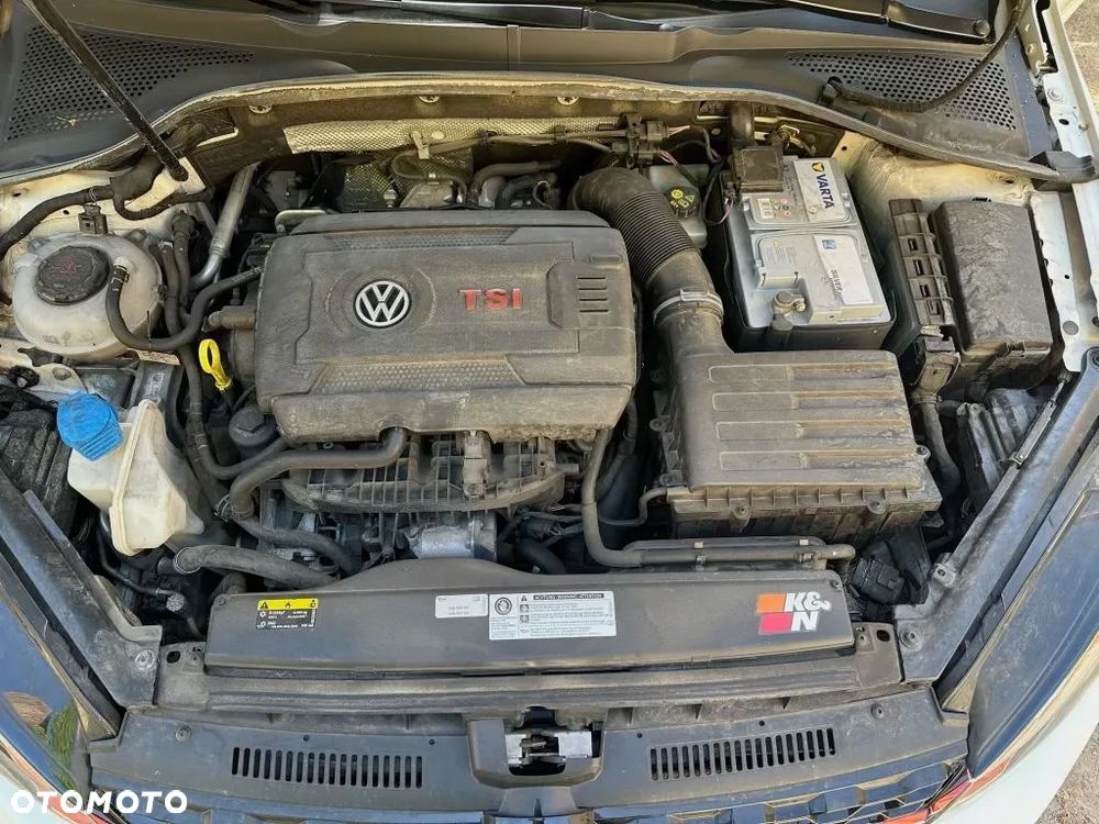 Volkswagen Golf - 23