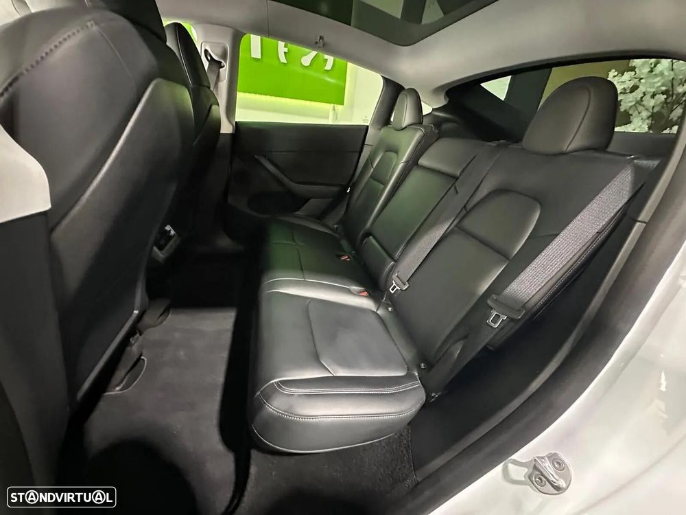 Tesla Model Y Standard - 27