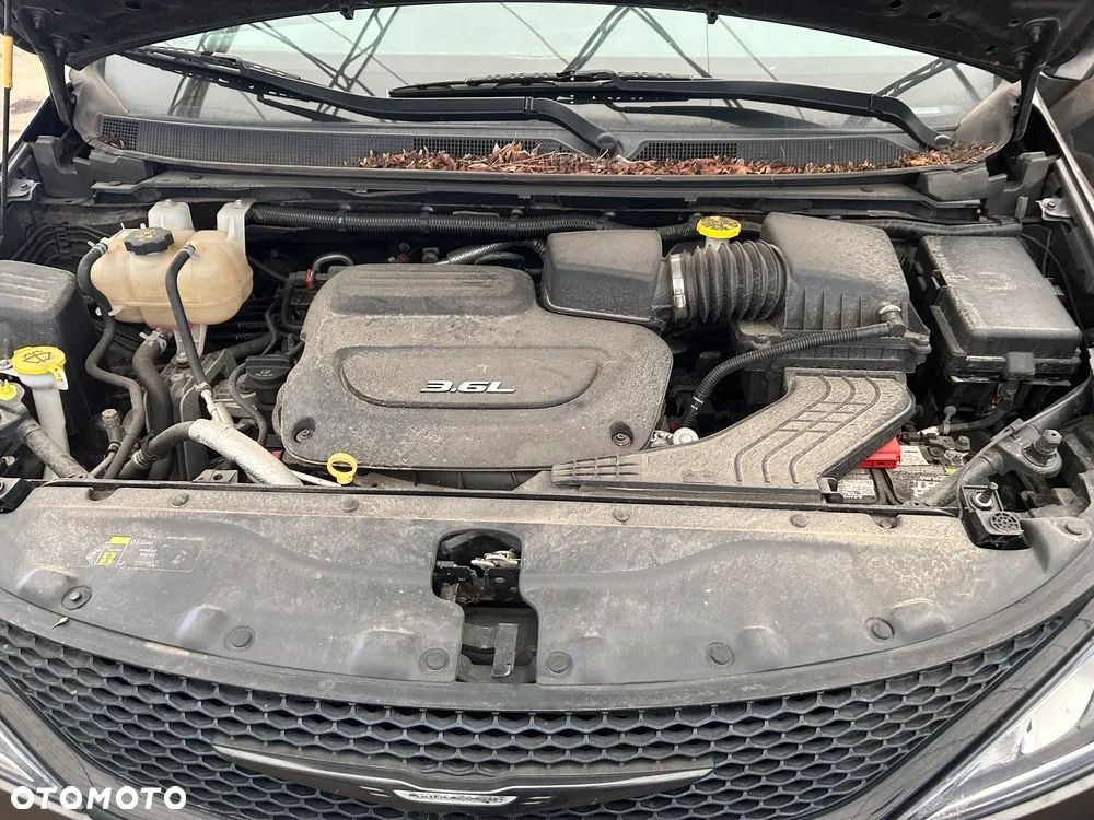 Chrysler Pacifica - 25