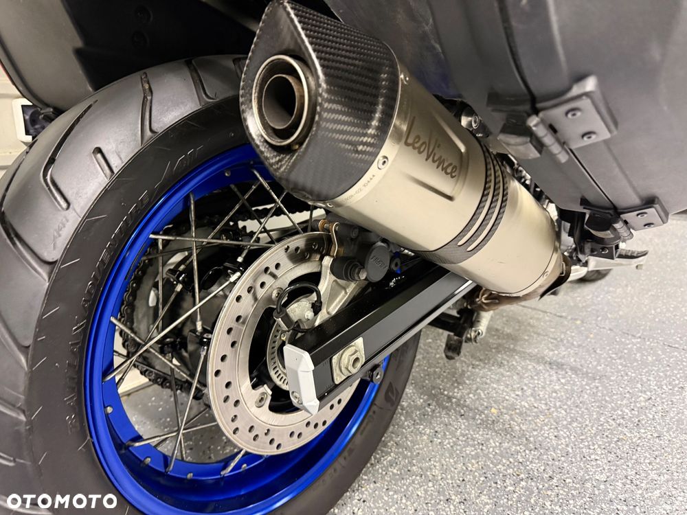 Suzuki V-STROM - 8