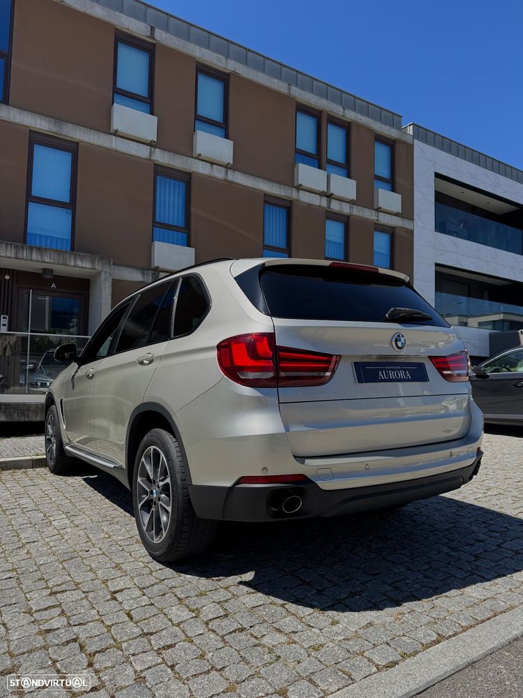 BMW X5 25 d sDrive Comfort 7L - 3