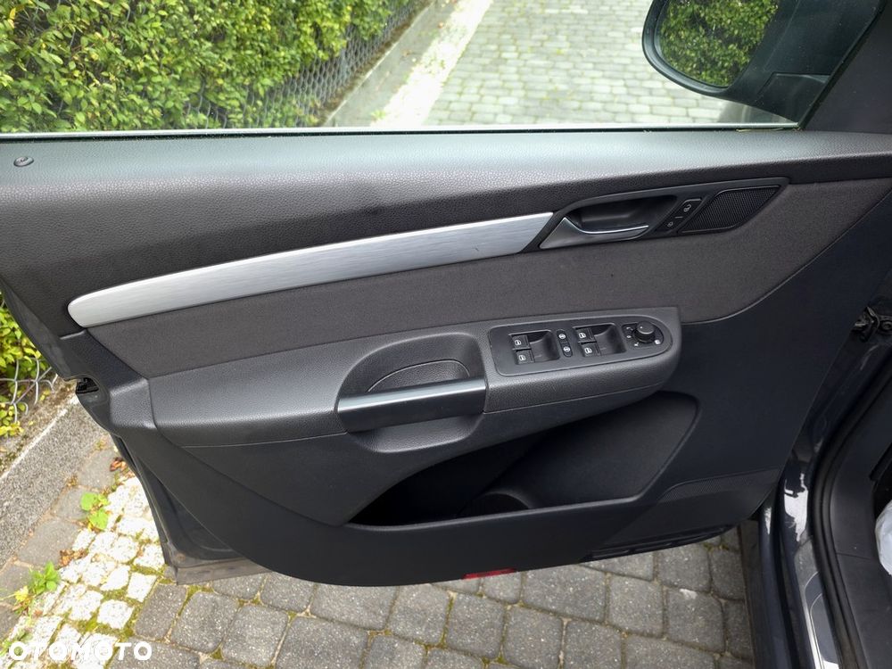 Volkswagen Sharan 2.0 TDI Highline - 17