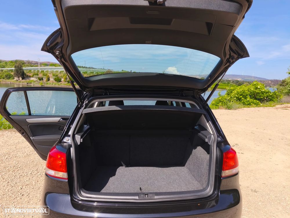 VW Golf 1.6 TDi DPF BlueMotion - 4